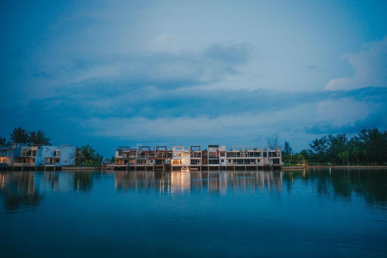 Canoe And Fishing , Free Pickup Villa Batam ภายนอก รูปภาพ