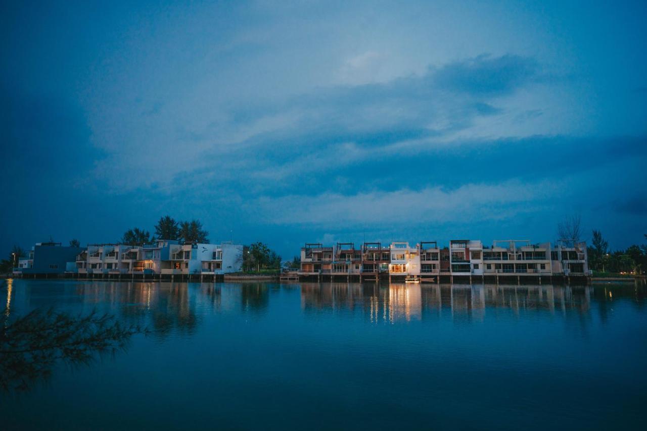 Canoe And Fishing , Free Pickup Villa Batam ภายนอก รูปภาพ