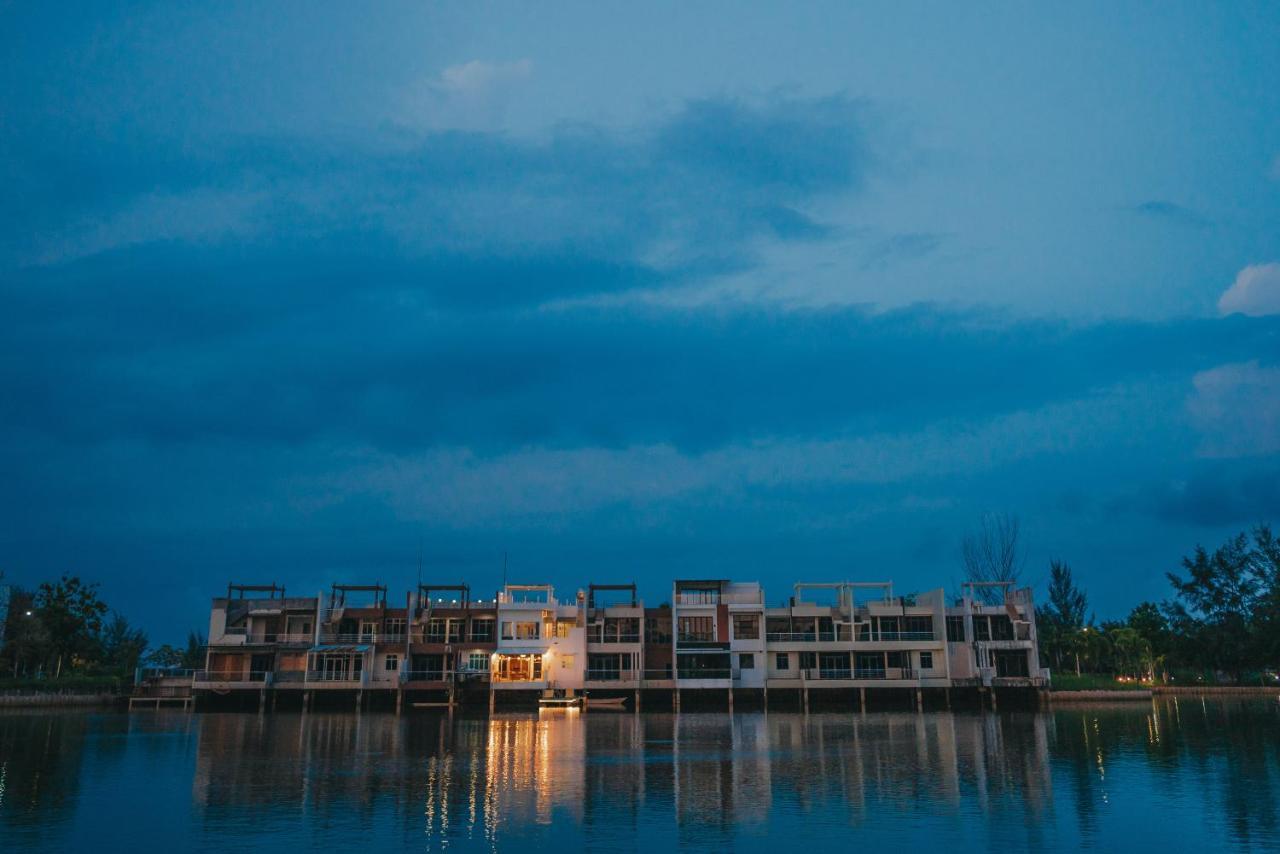 Canoe And Fishing , Free Pickup Villa Batam ภายนอก รูปภาพ